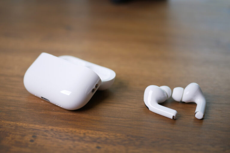 Apple-AirPods-Pro-3